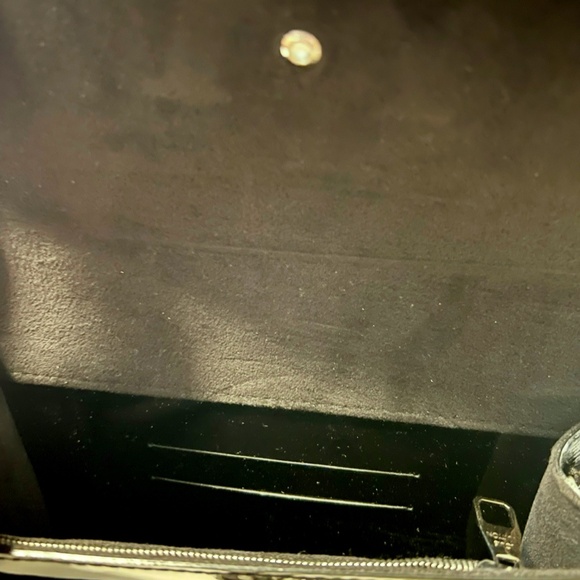 Authentic Louis Vuitton Epi Electric Black Leather Shoulder/clutch “Louise PM” - Picture 3 of 4